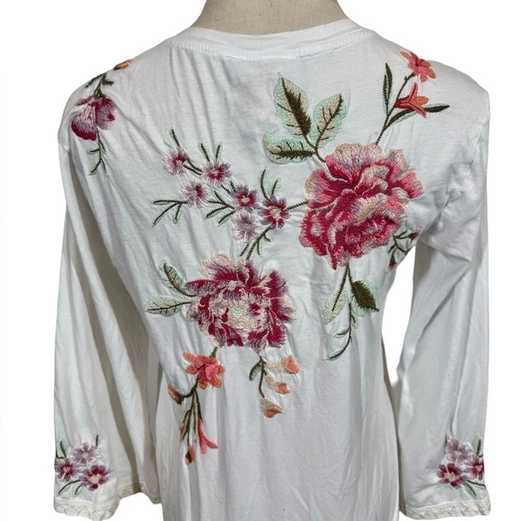 Johnny Was Vienna Floral Embroidered Long Kimono Sleeve Tee- Still Full Price - Picture 11 of 14